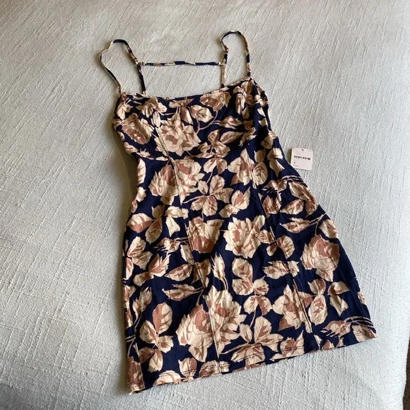 🌼 NWT Free People Floral Strappy back open back mini dress very flattering - Picture 1 of 17